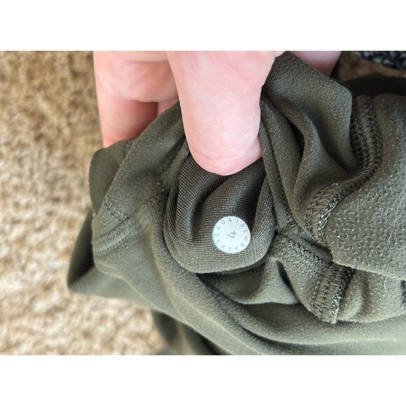 Lululemon Align Crop *21" Dark‎ Olive (First Release) Size 4 - Picture 2 of 5